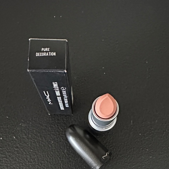 MAC Cosmetics Creamsheen Lipstick - Pure Decoration - Discontinued - Picture 2 of 8